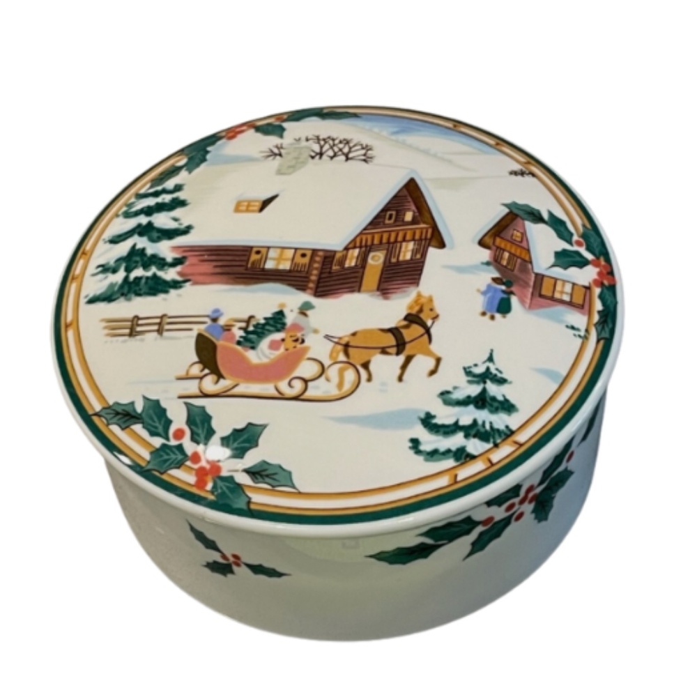 Mikasa Maxima “Christmas Magic” Covered Trinket Box – Sleigh Ride Scene